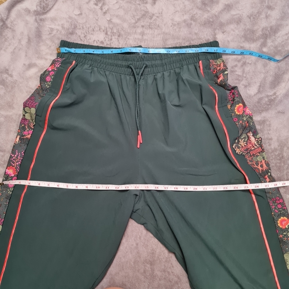 PUMA x LIBERTY London Track Pants Green Gables Womens Size XL - Picture 13 of 16